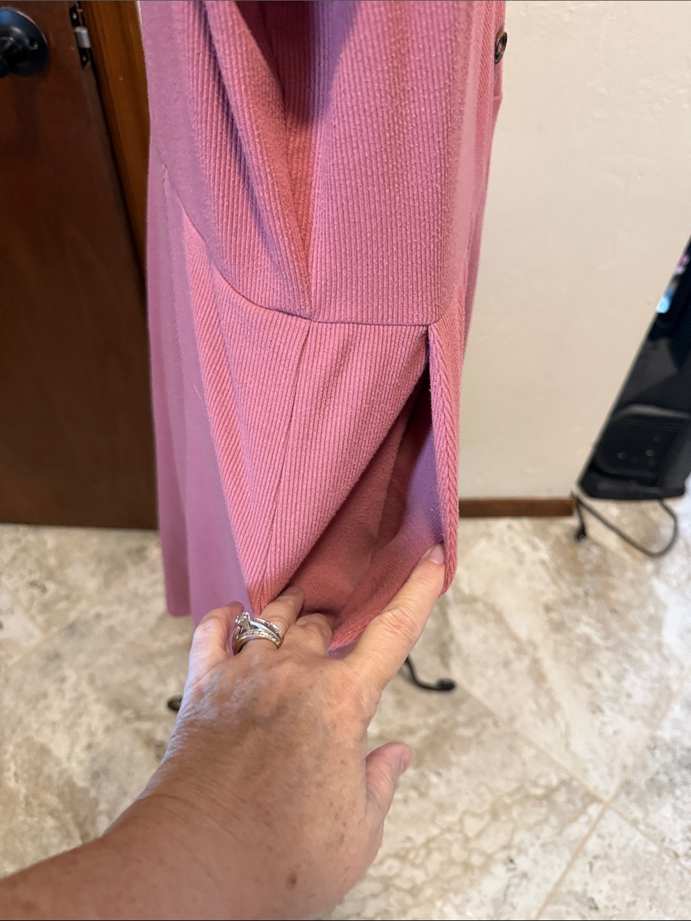 torrid Rose-Pink V-Neck Button-Front Midi Dress - Picture 4 of 7